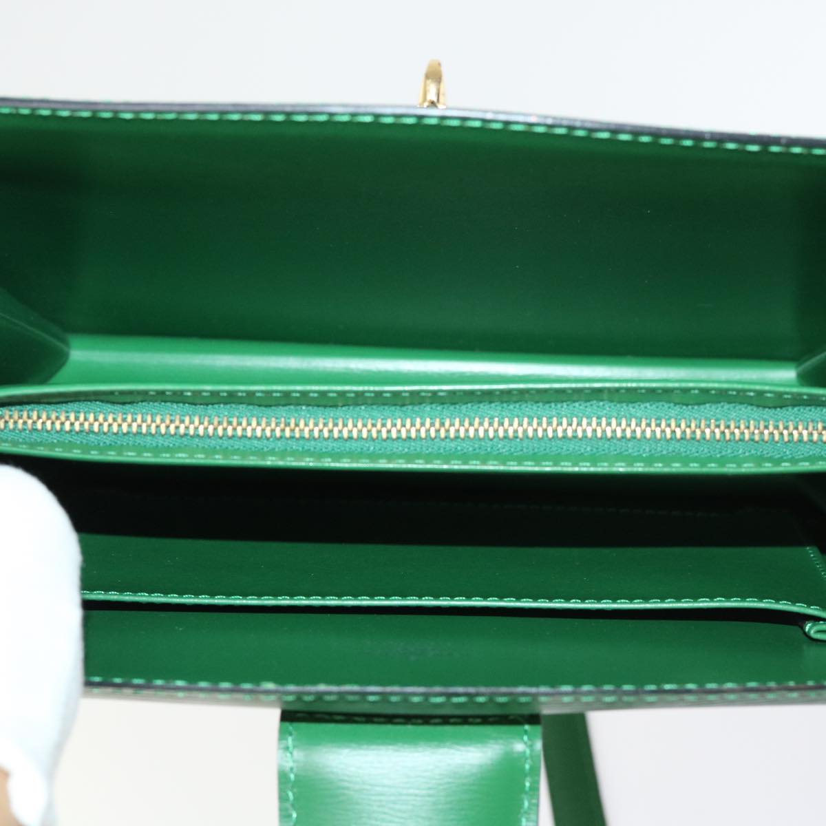 LOUIS VUITTON Epi Capucines Shoulder Bag Green M52344 LV Auth 52058