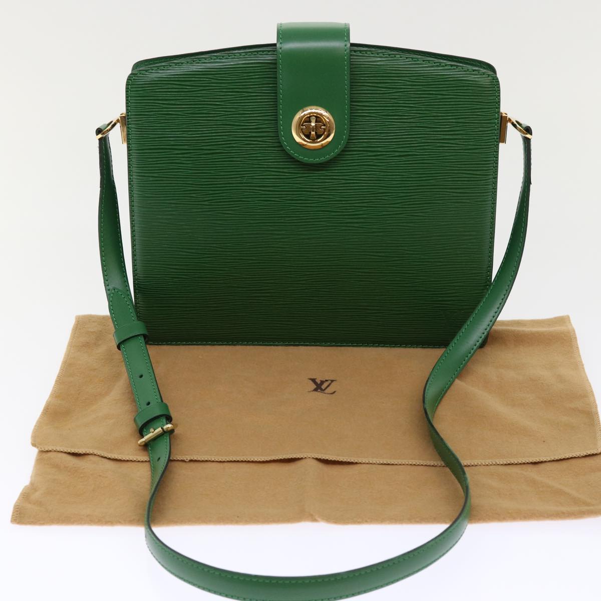 LOUIS VUITTON Epi Capucines Shoulder Bag Green M52344 LV Auth 52058