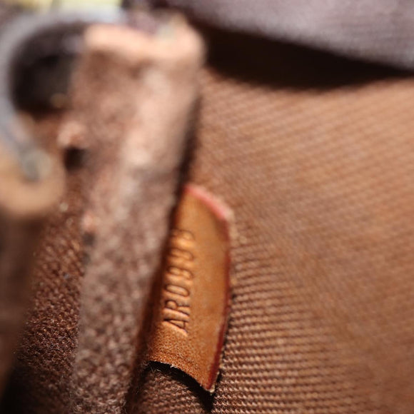 LOUIS VUITTON Monogram Pochette Accessoires Pouch M51980 LV Auth 52602