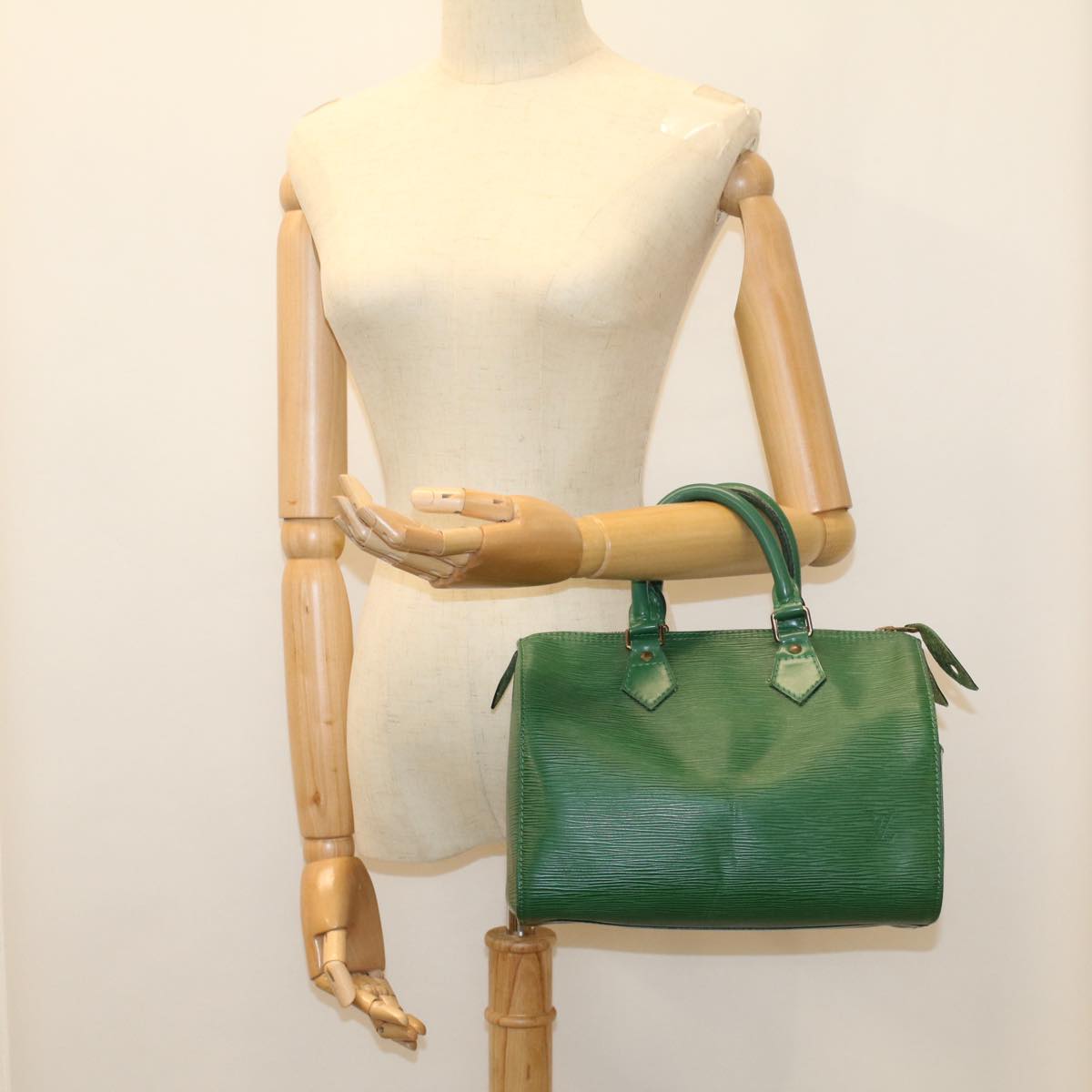 LOUIS VUITTON Epi Speedy 25 Hand Bag Borneo Green M43014 LV Auth 52986