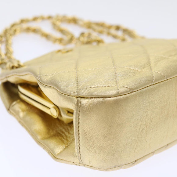 CHANEL Matelasse Chain Shoulder Bag Leather Gold CC Auth 53015AM