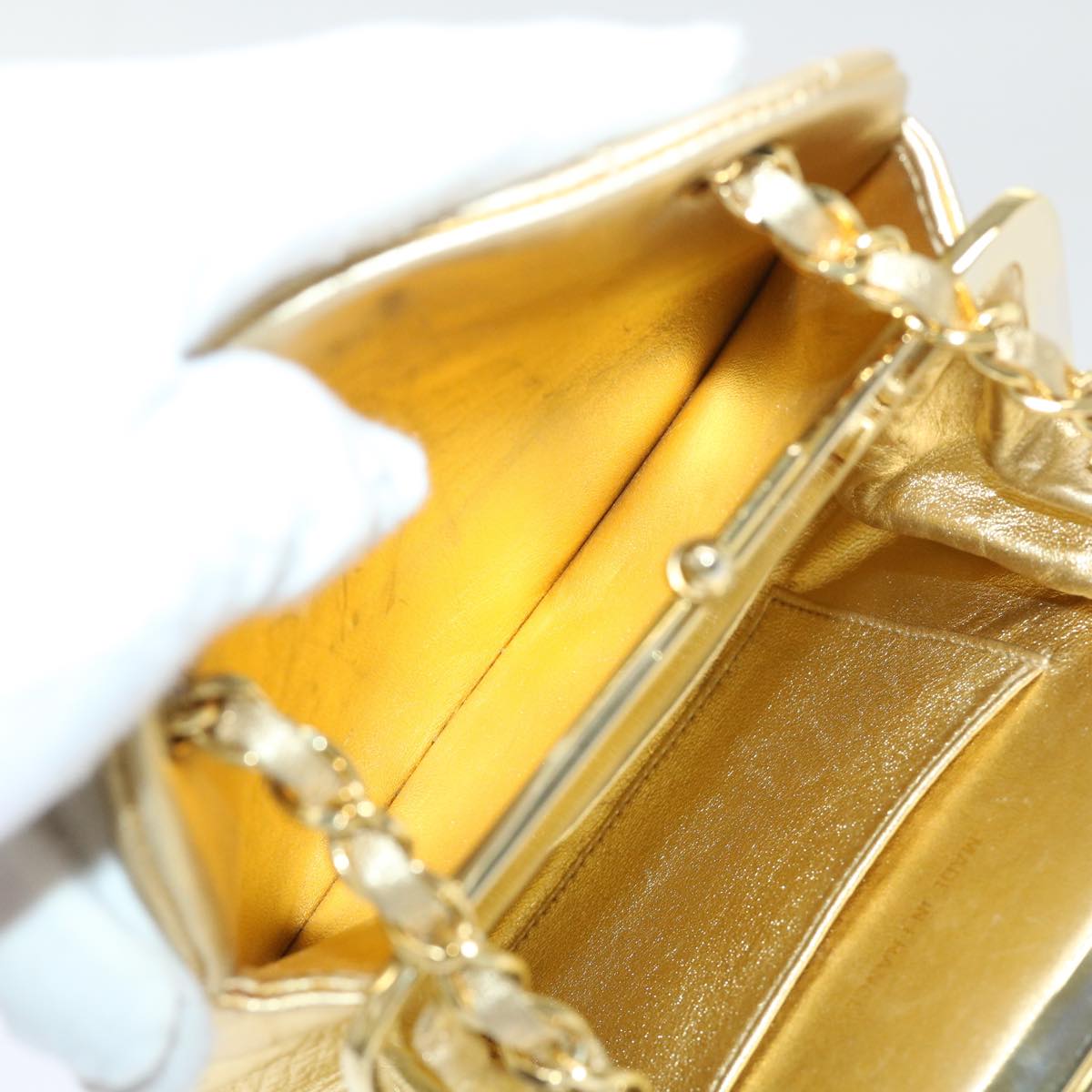 CHANEL Matelasse Chain Shoulder Bag Leather Gold CC Auth 53015A