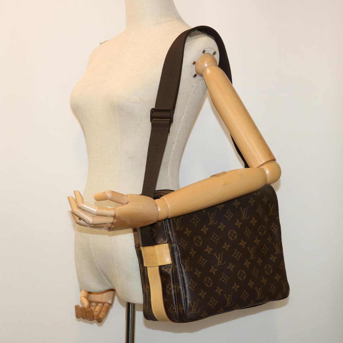 LOUIS VUITTON Monogram Naviglio Shoulder Bag M50205 LV Auth 53067