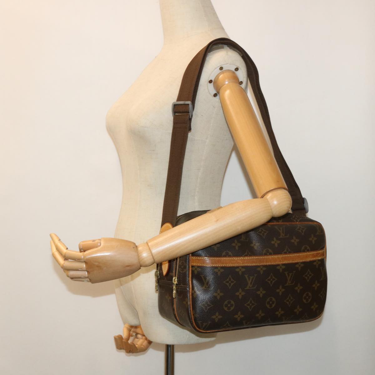 LOUIS VUITTON Monogram Reporter PM Shoulder Bag M45254 LV Auth 53182