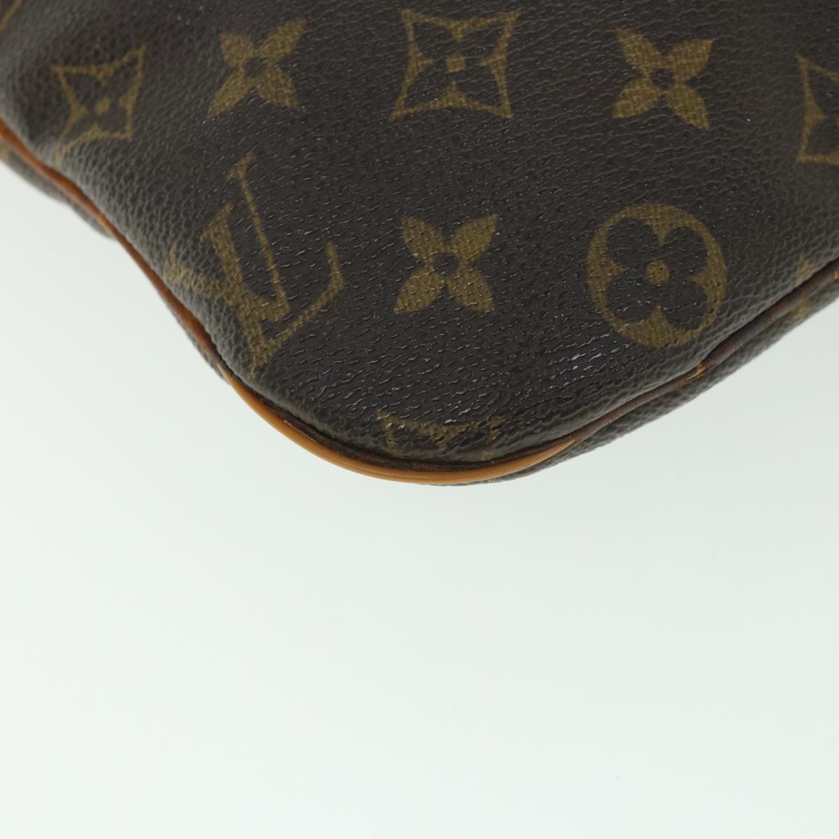 LOUIS VUITTON Monogram Pochette Bosphore Shoulder Bag M40044 LV Auth 53304