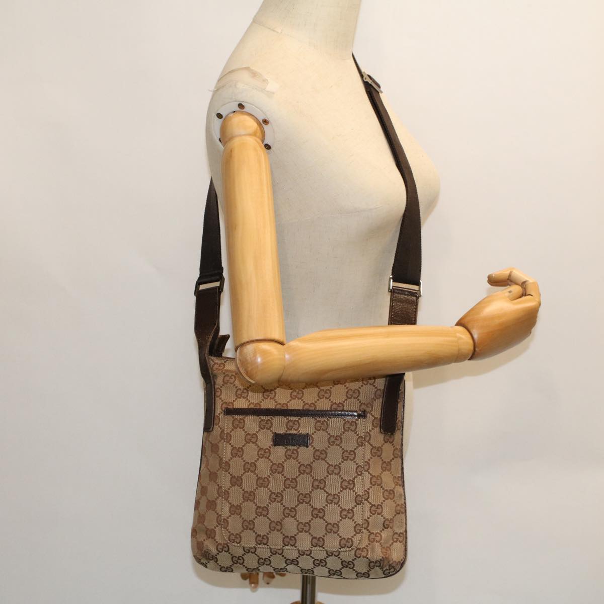 GUCCI GG Canvas Shoulder Bag Canvas Leather Beige Brown Auth 53656