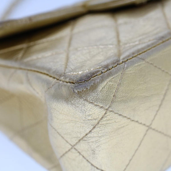 CHANEL Matelasse Turn Lock Chain Shoulder Bag Lamb Skin Gold CC Auth 53752SA