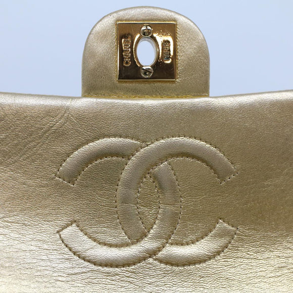 CHANEL Matelasse Turn Lock Chain Shoulder Bag Lamb Skin Gold CC Auth 53752SA