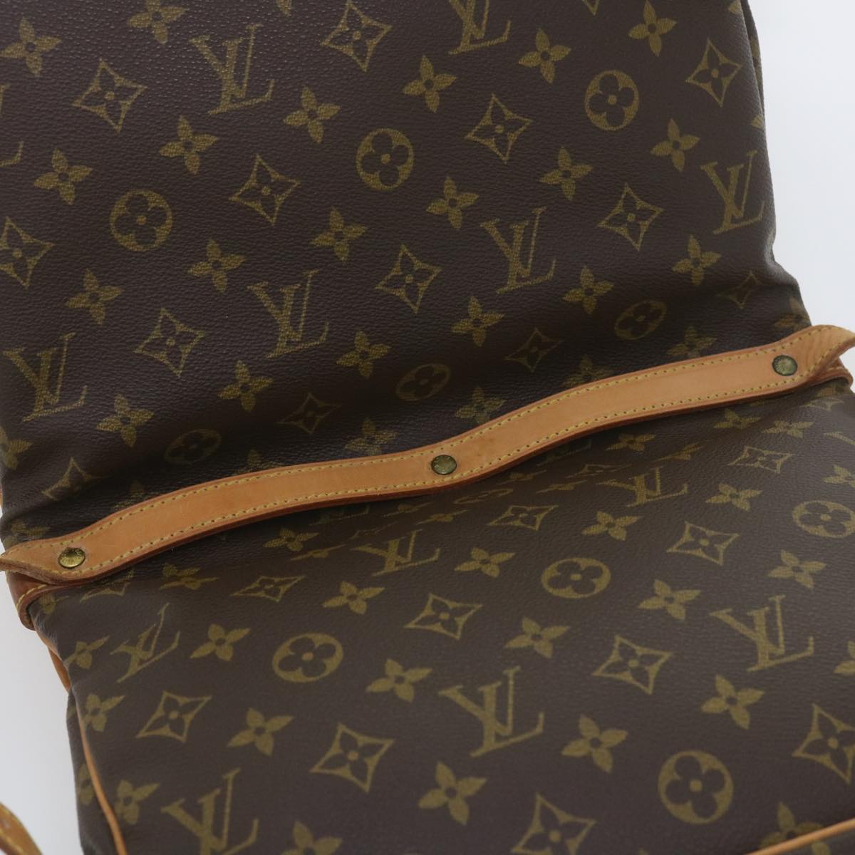 LOUIS VUITTON Monogram Saumur 30 Shoulder Bag M42256 LV Auth 54147