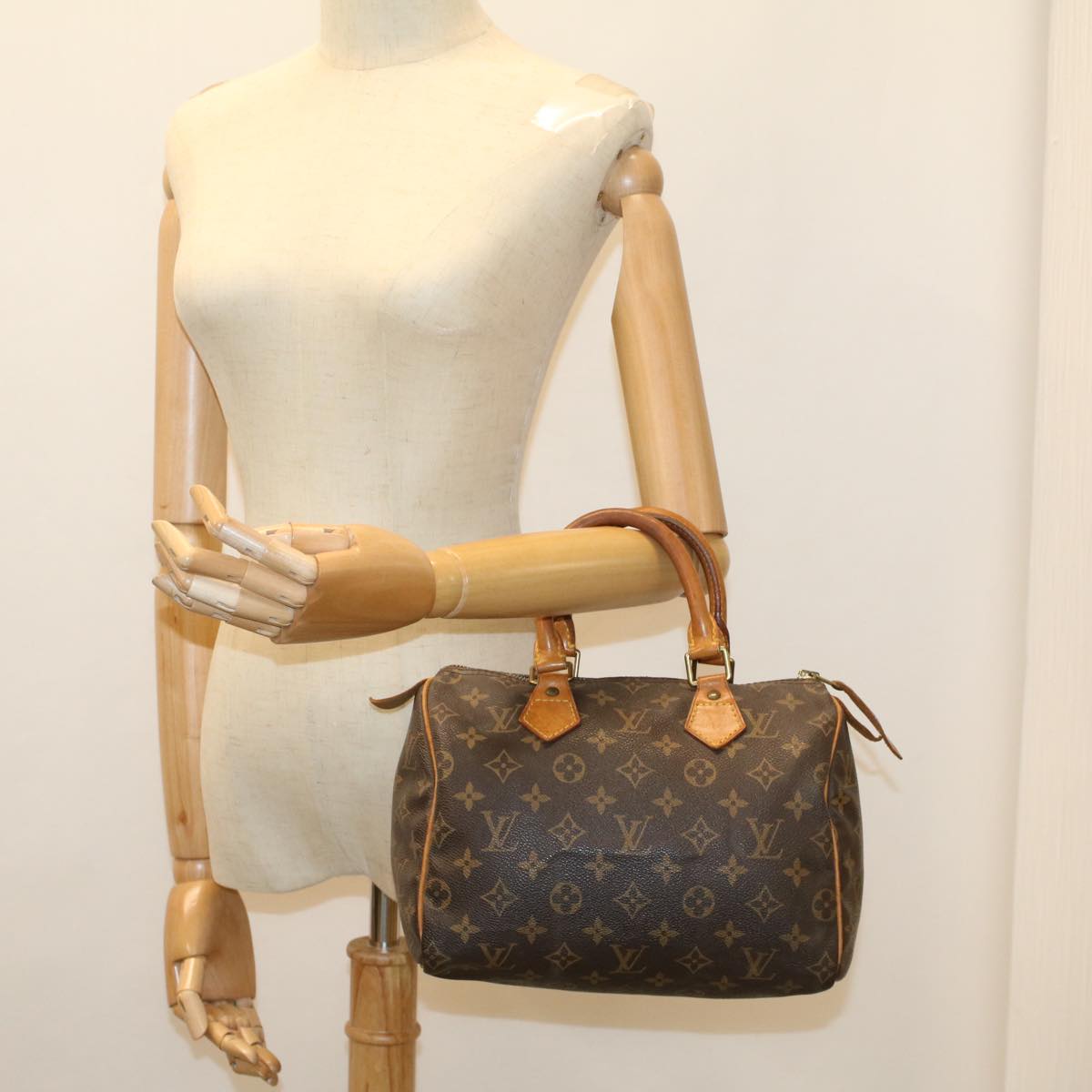 LOUIS VUITTON Monogram Speedy 25 Hand Bag M41528 LV Auth 54156