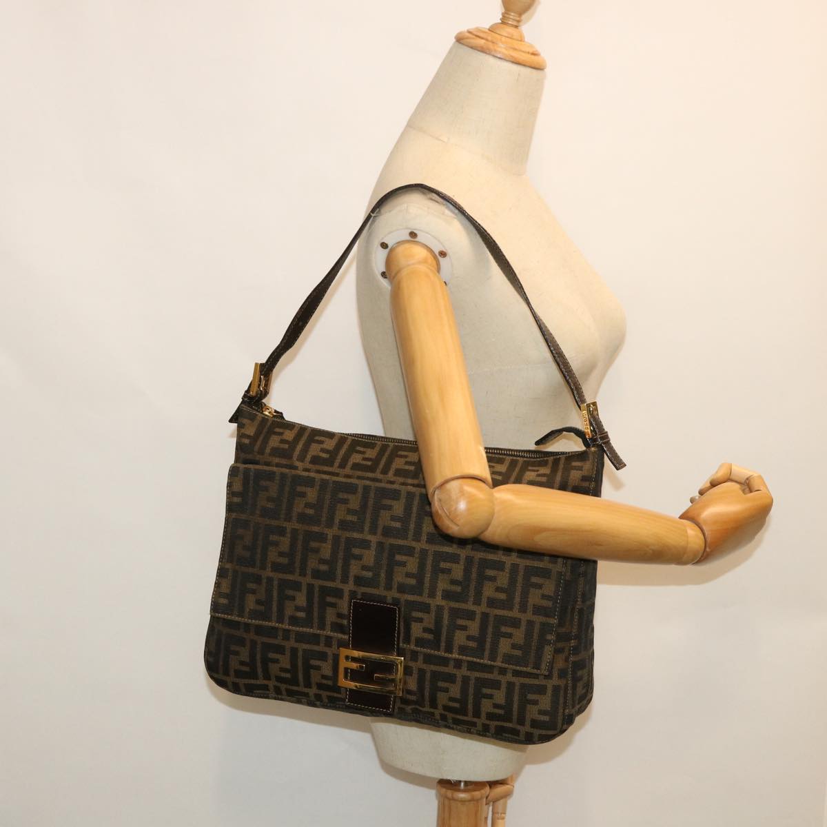 FENDI Zucca Canvas Mamma Baguette Shoulder Bag Black Brown Auth 54169