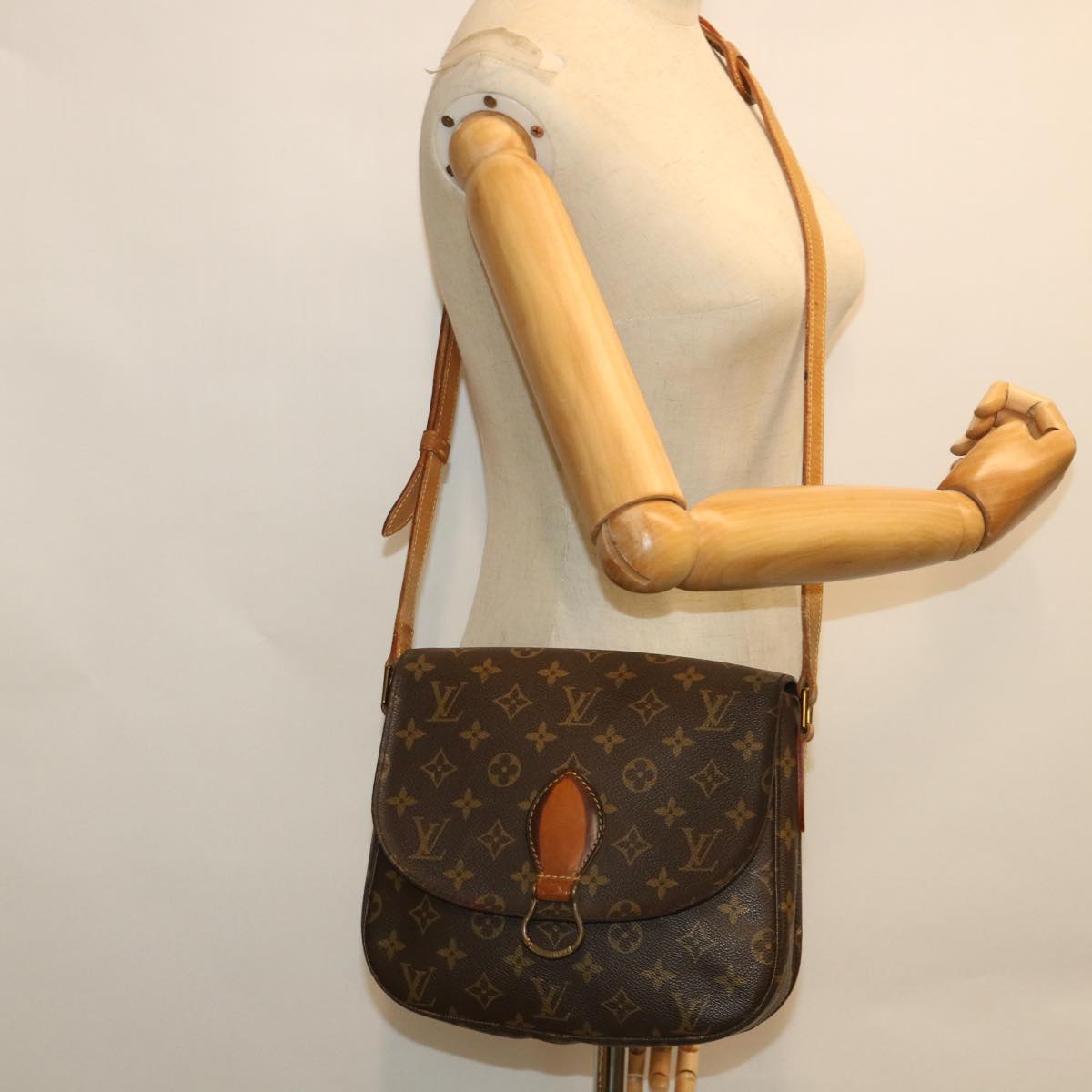 LOUIS VUITTON Monogram Saint Cloud GM Shoulder Bag M51242 LV Auth 54230