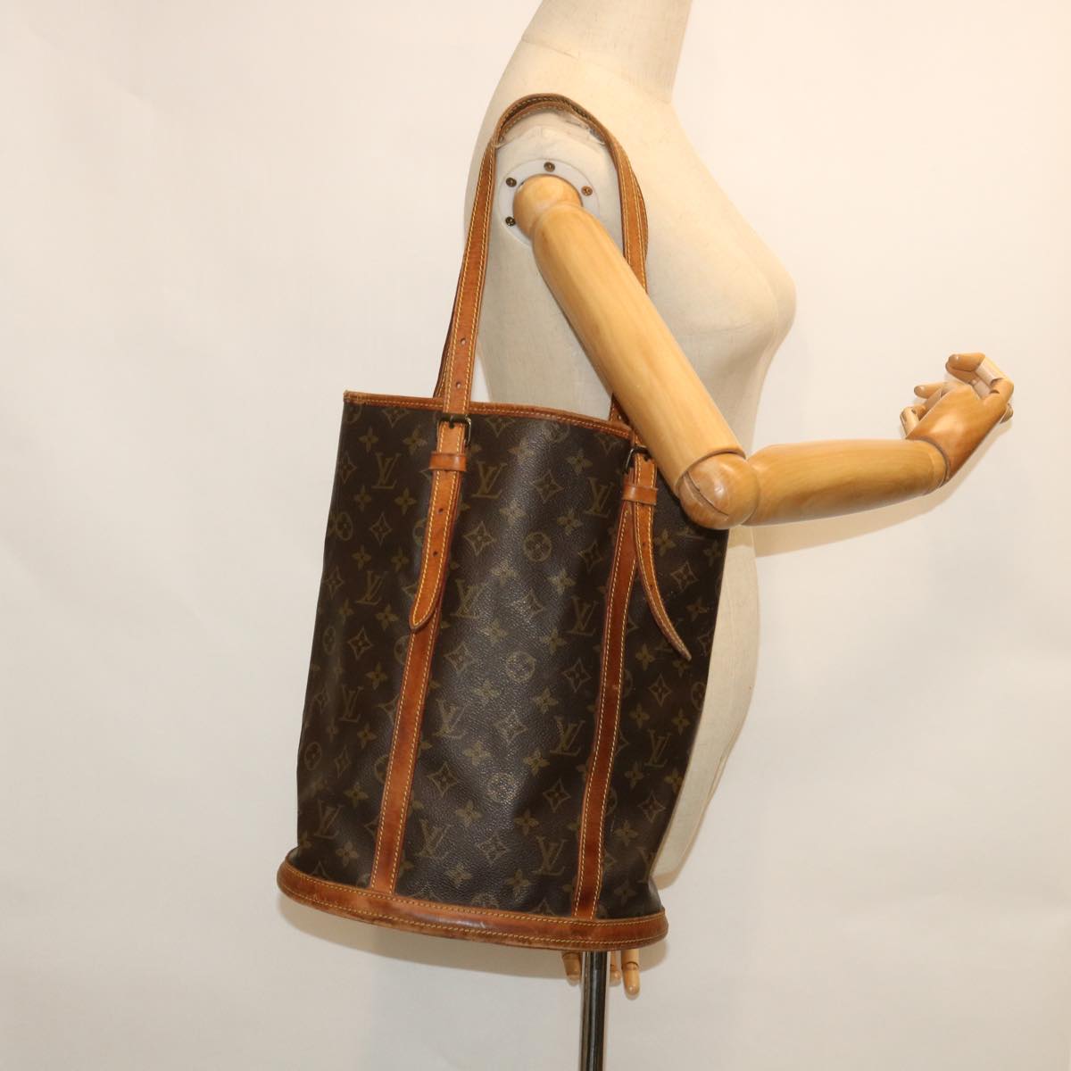 LOUIS VUITTON Monogram Bucket GM Shoulder Bag Vintage M42236 LV Auth 54283