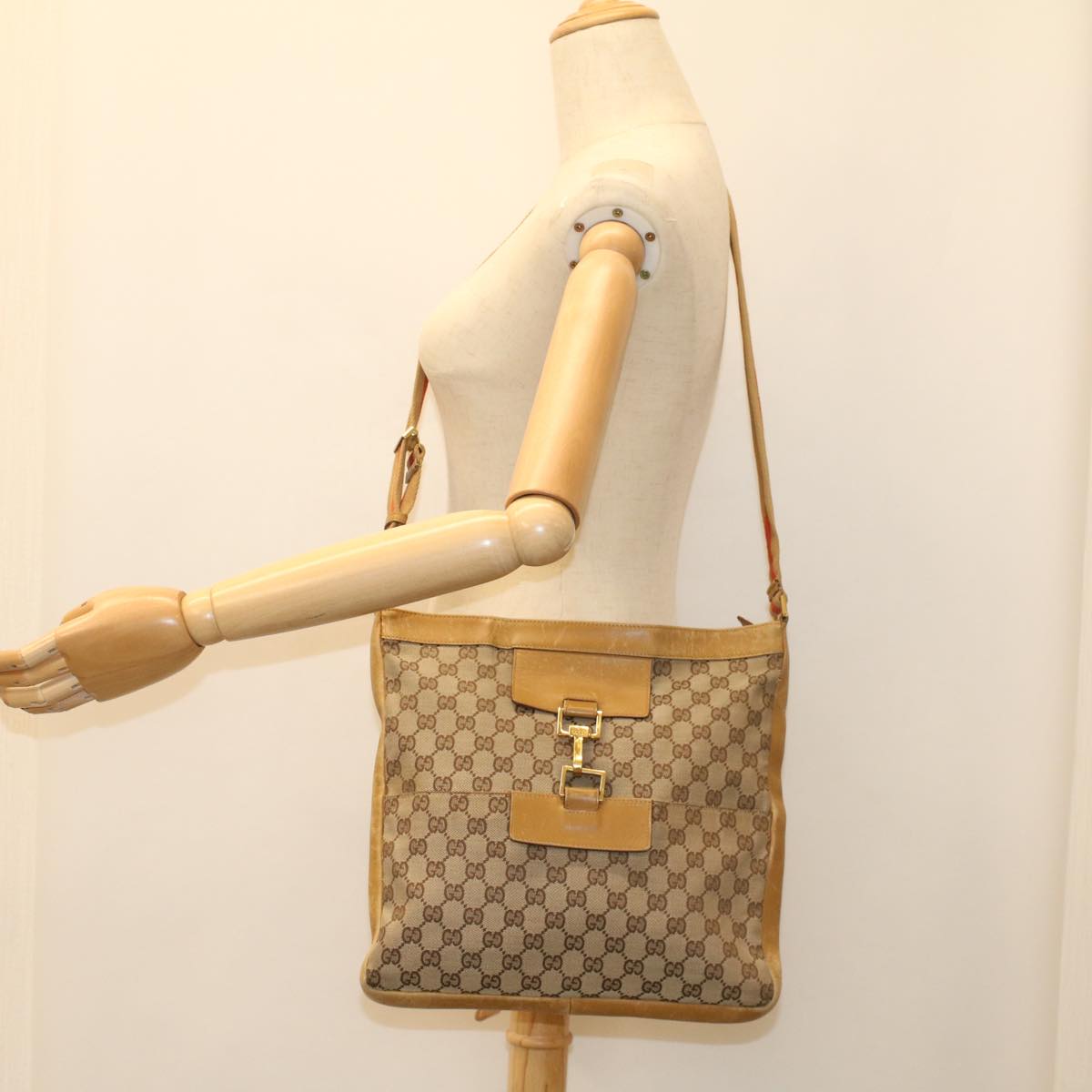 GUCCI GG Canvas Sherry Line Shoulder Bag Beige Red 001 4094 002113 Auth 54327