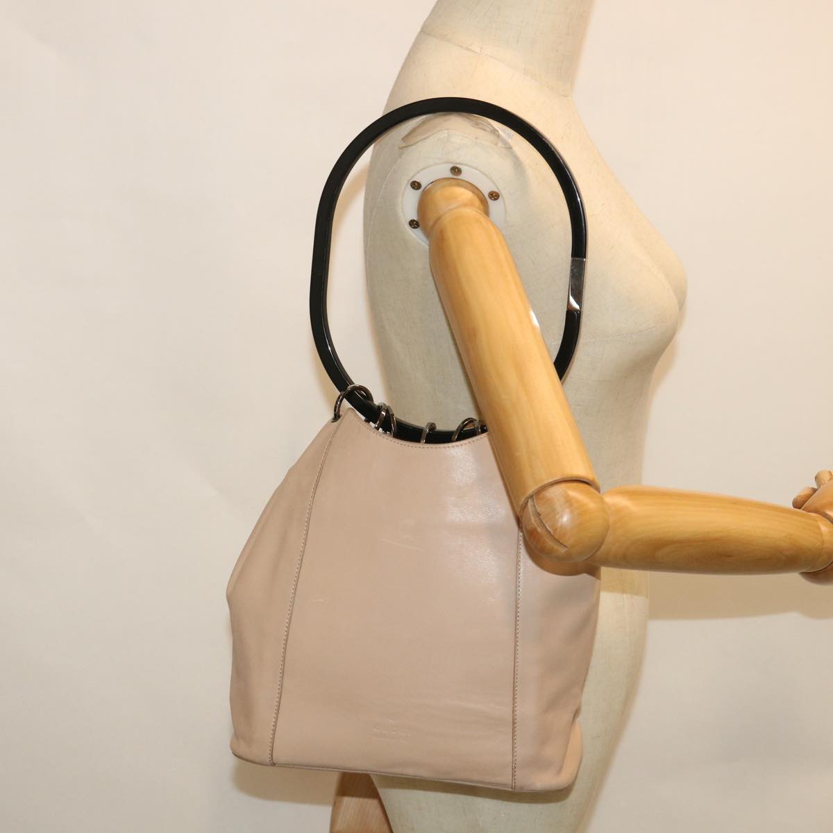 GUCCI Shoulder Bag Leather Beige Auth 54365