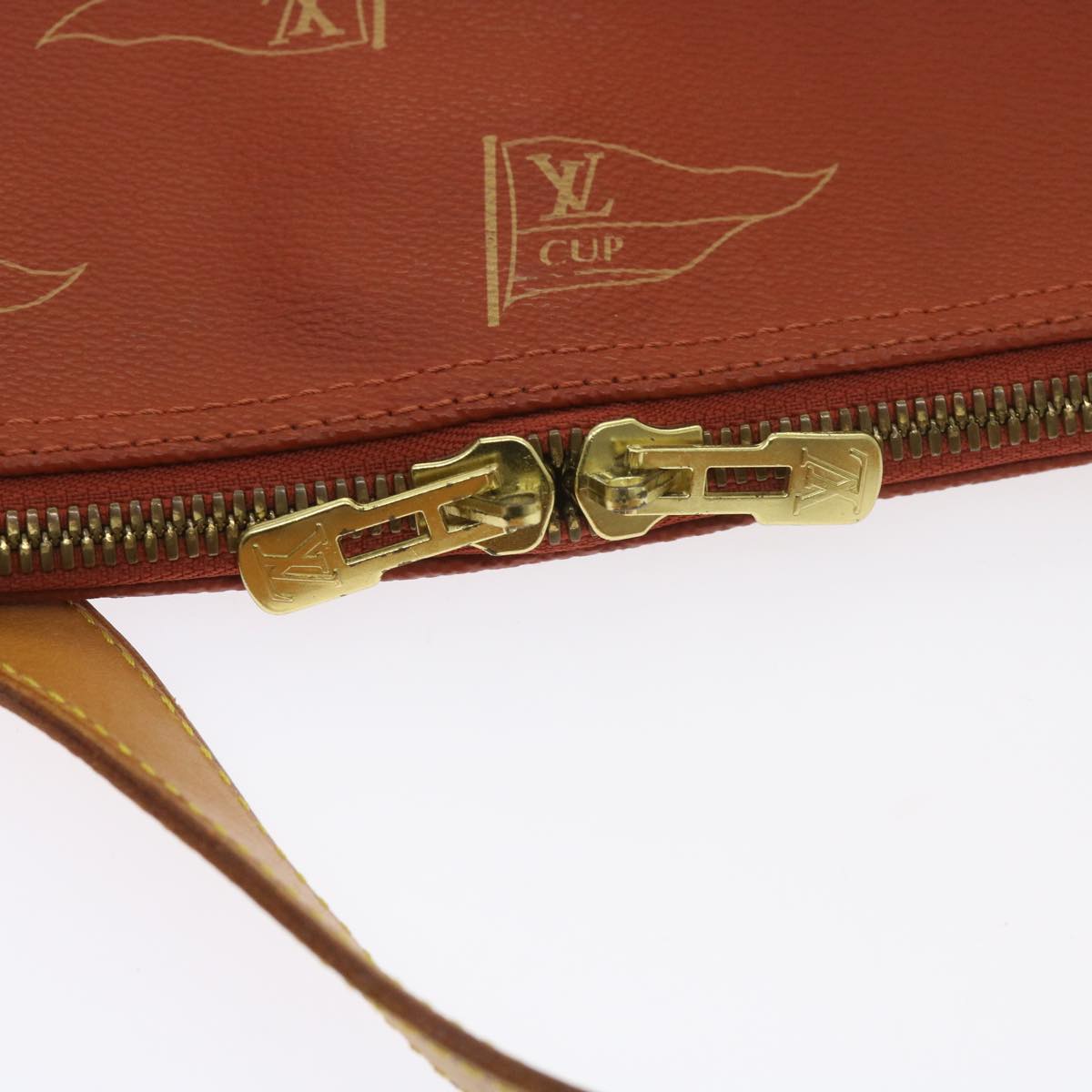 LOUIS VUITTON LV Cup Garment Cover Red Aboganie LV Auth 54415