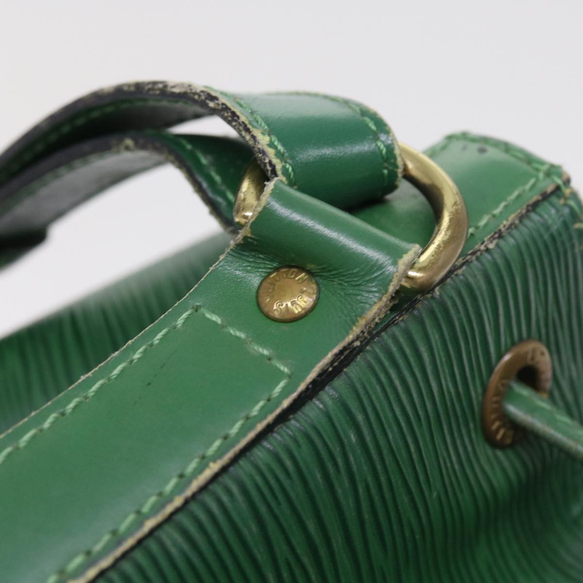 LOUIS VUITTON Epi Petit Noe Shoulder Bag Green M44104 LV Auth 54517