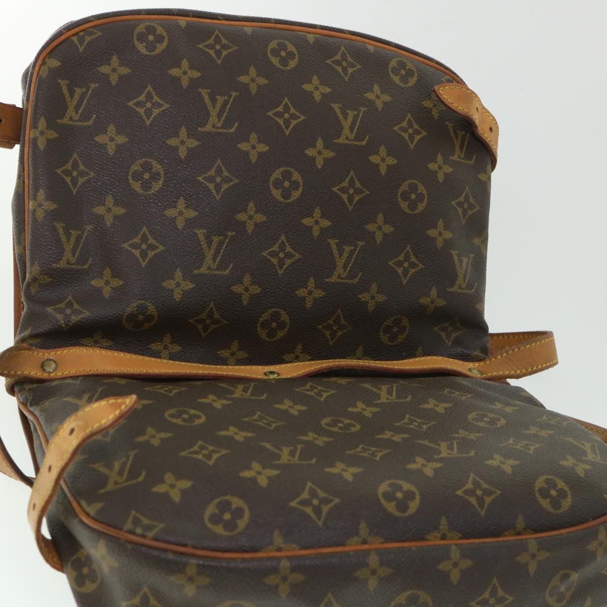 LOUIS VUITTON Monogram Saumur 30 Shoulder Bag M42256 LV Auth 54534