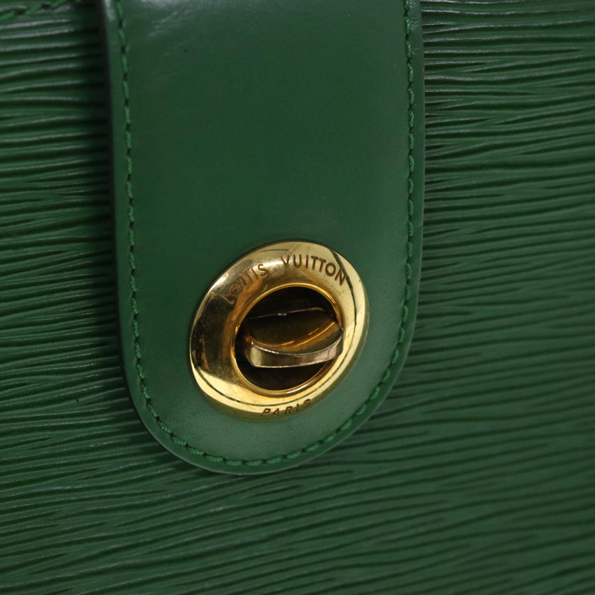 LOUIS VUITTON Epi Cluny Shoulder Bag Green M52254 LV Auth 54611