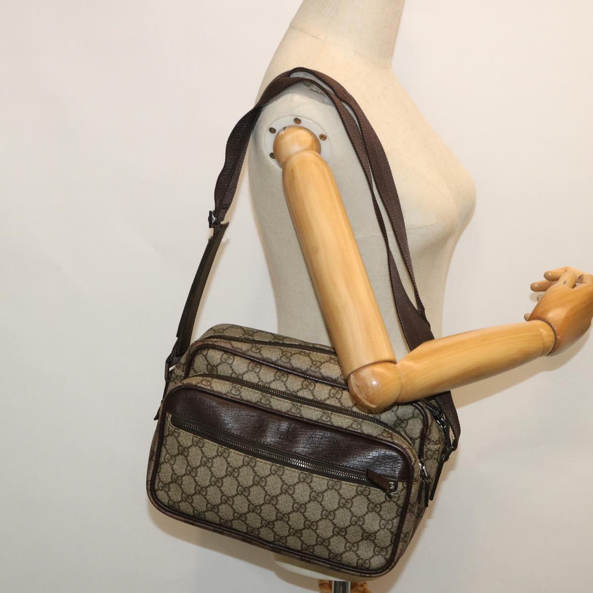 GUCCI GG Canvas Shoulder Bag PVC Leather Beige 114531 Auth 54753