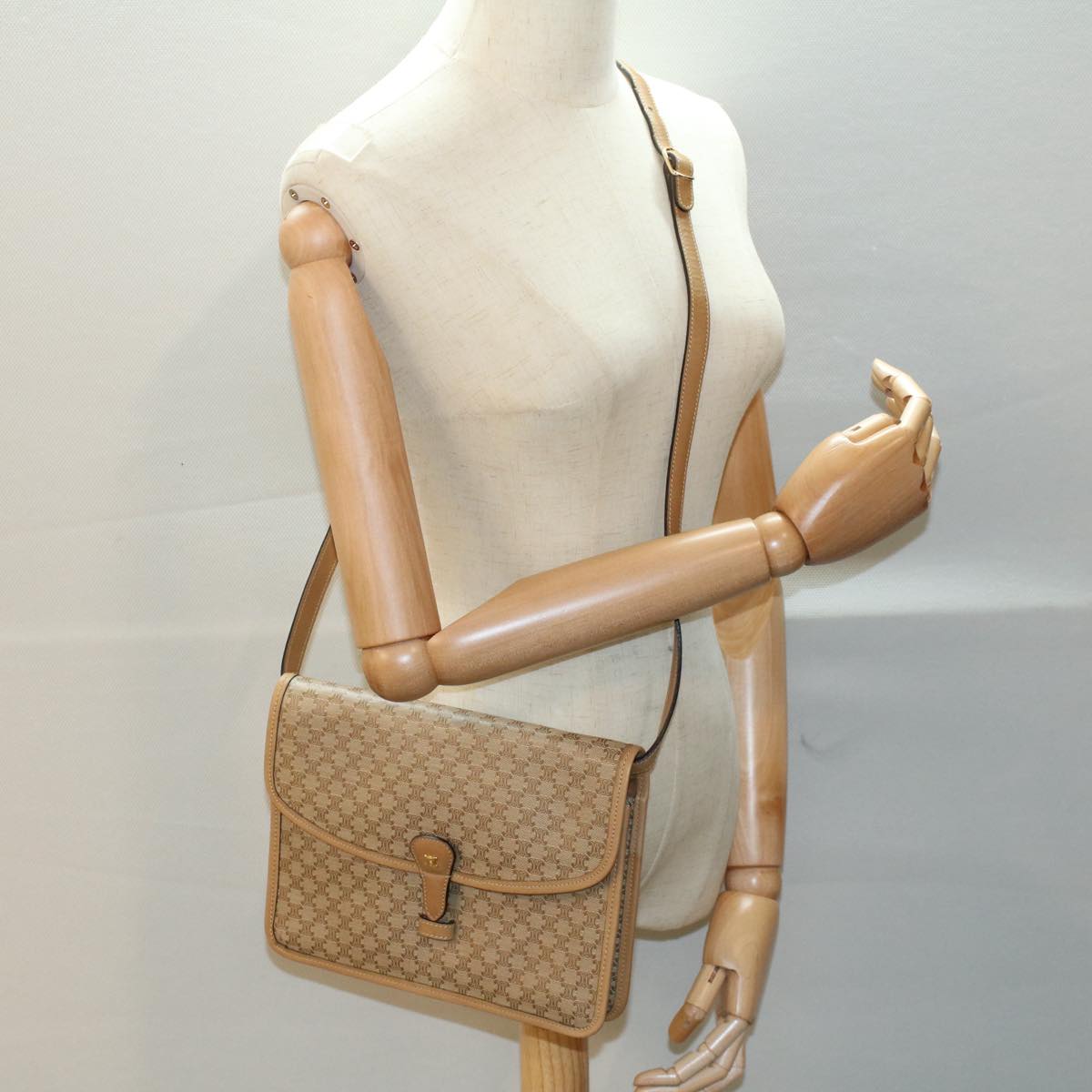 CELINE Macadam Canvas Shoulder Bag Beige Auth 54990