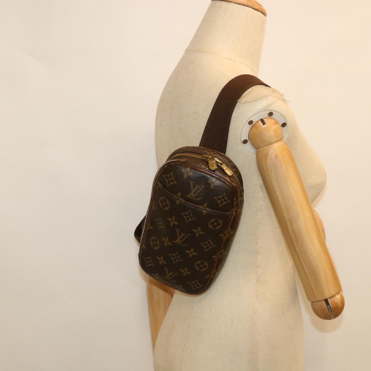 LOUIS VUITTON Monogram Pochette Gange Shoulder Bag M51870 LV Auth 55012