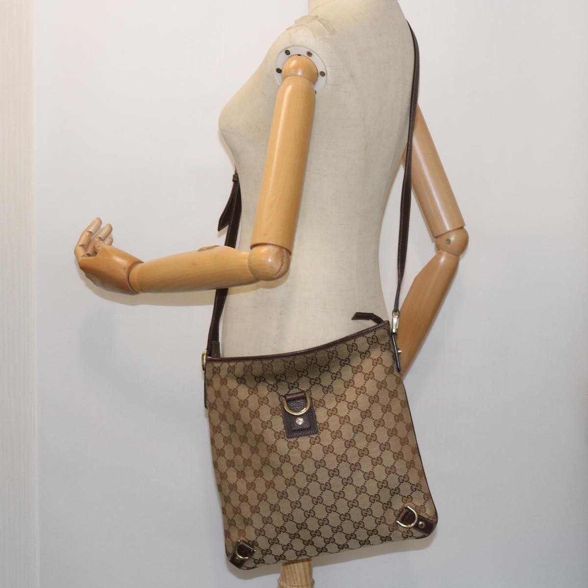 GUCCI GG Canvas Shoulder Bag Beige 131326 Auth 55079