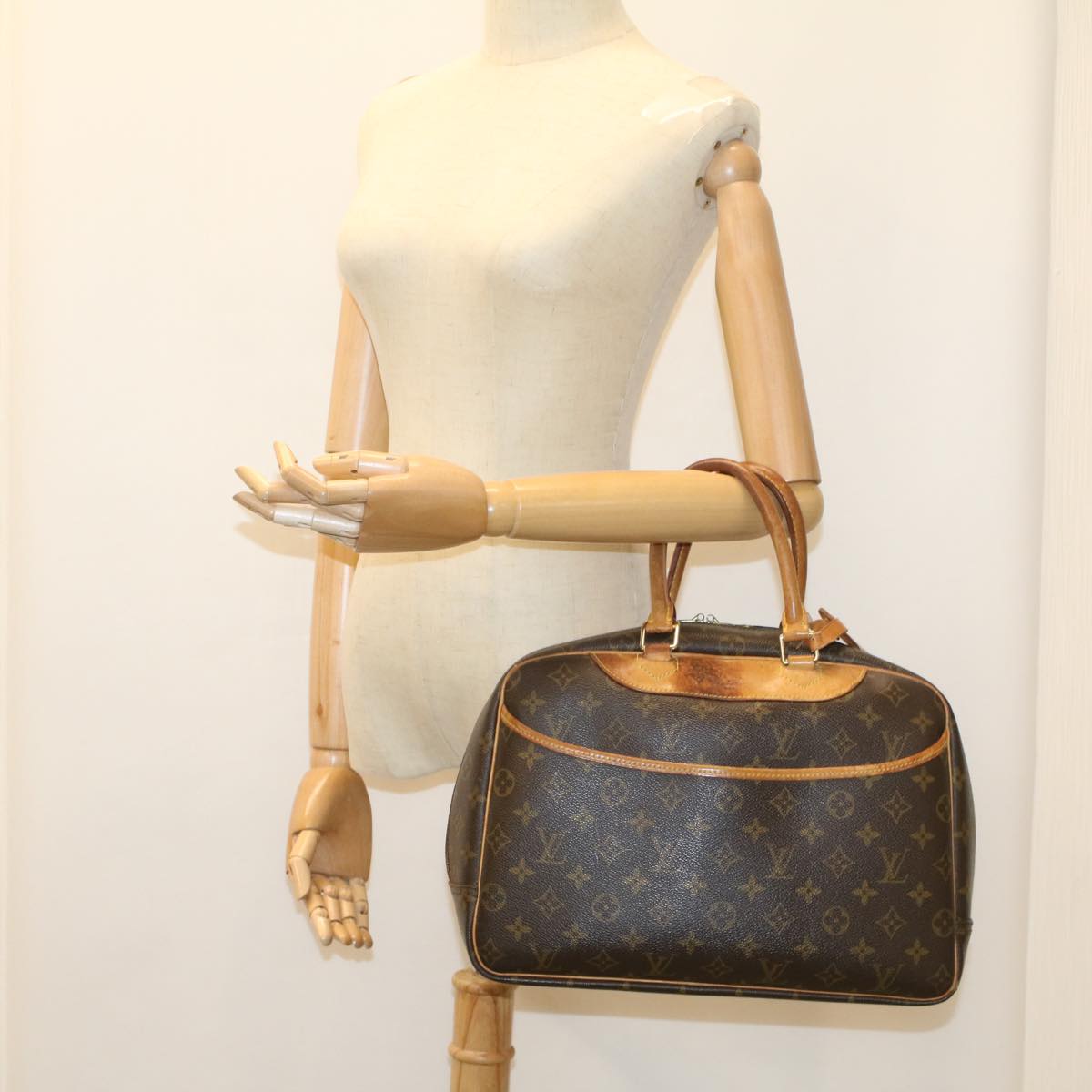 LOUIS VUITTON Monogram Deauville Hand Bag M47270 LV Auth 55094