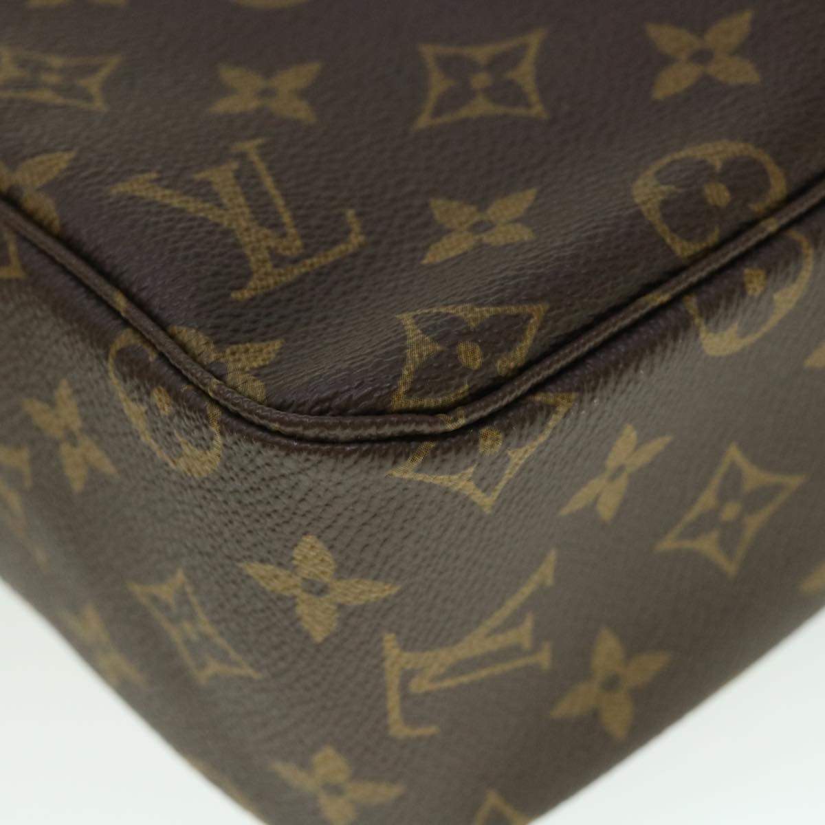 LOUIS VUITTON Monogram Trousse Toilette 28 Clutch Bag M47522 LV Auth 55110