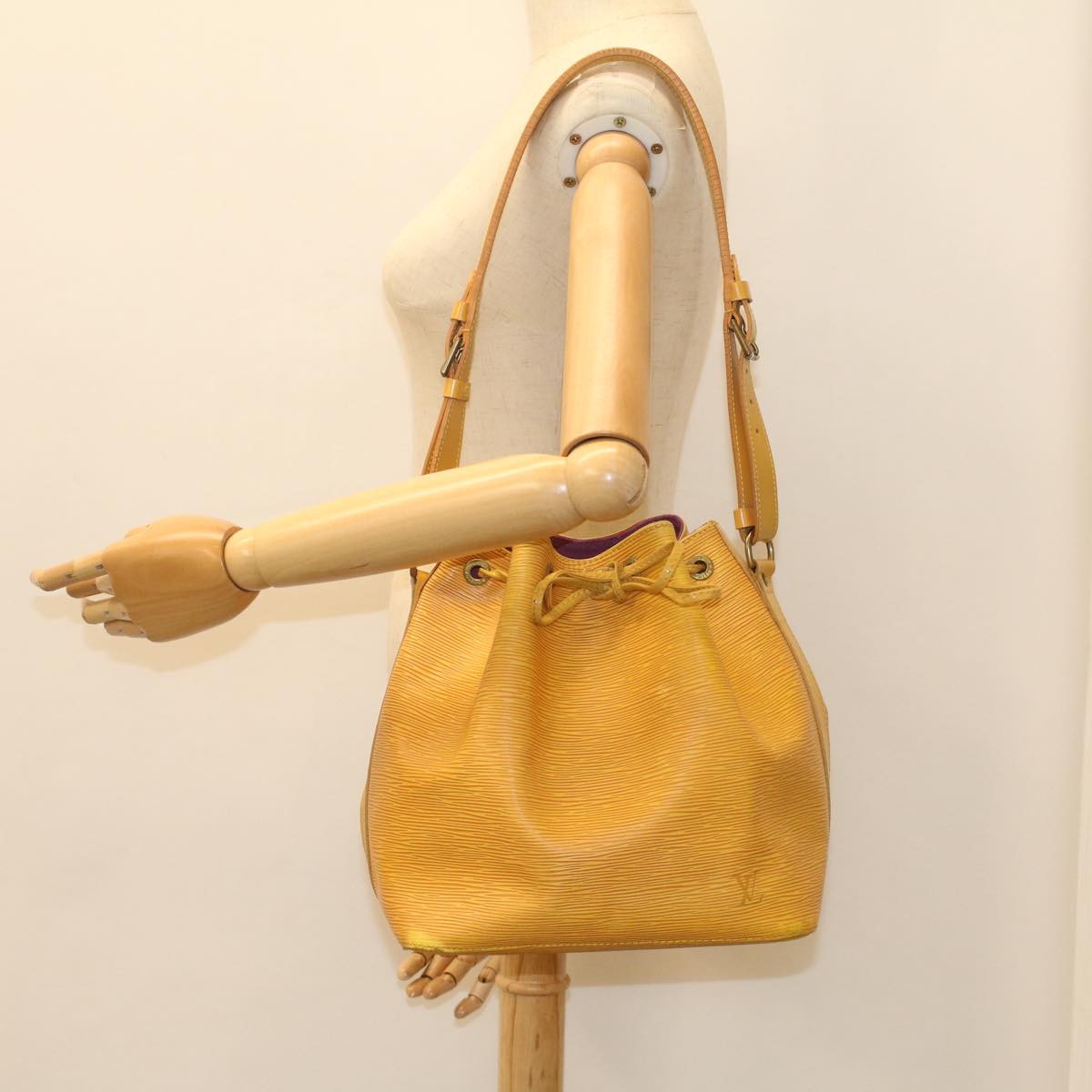 LOUIS VUITTON Epi Petit Noe Shoulder Bag Tassili Yellow M44109 LV Auth 55242