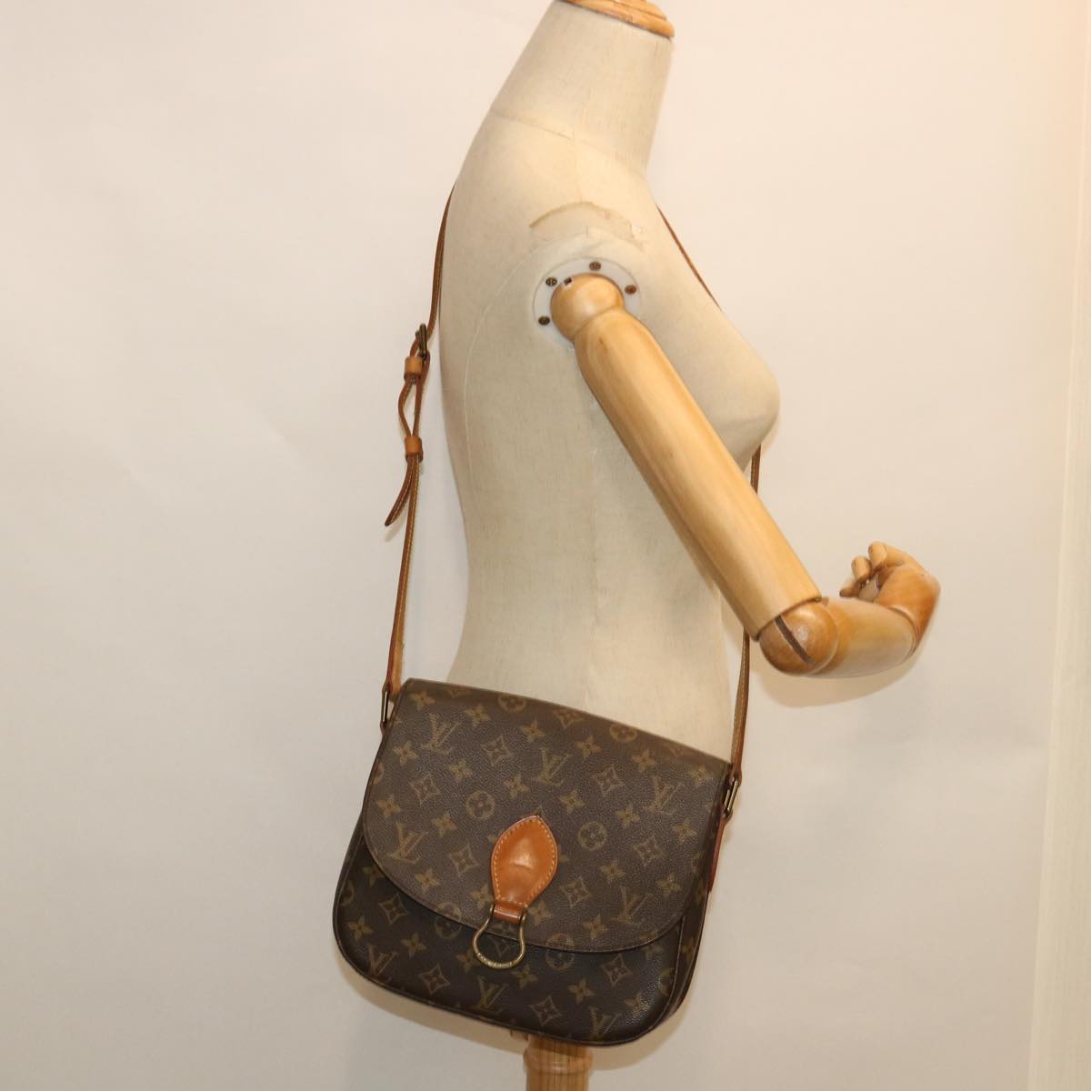 LOUIS VUITTON Monogram Saint Cloud GM Shoulder Bag M51242 LV Auth 55302