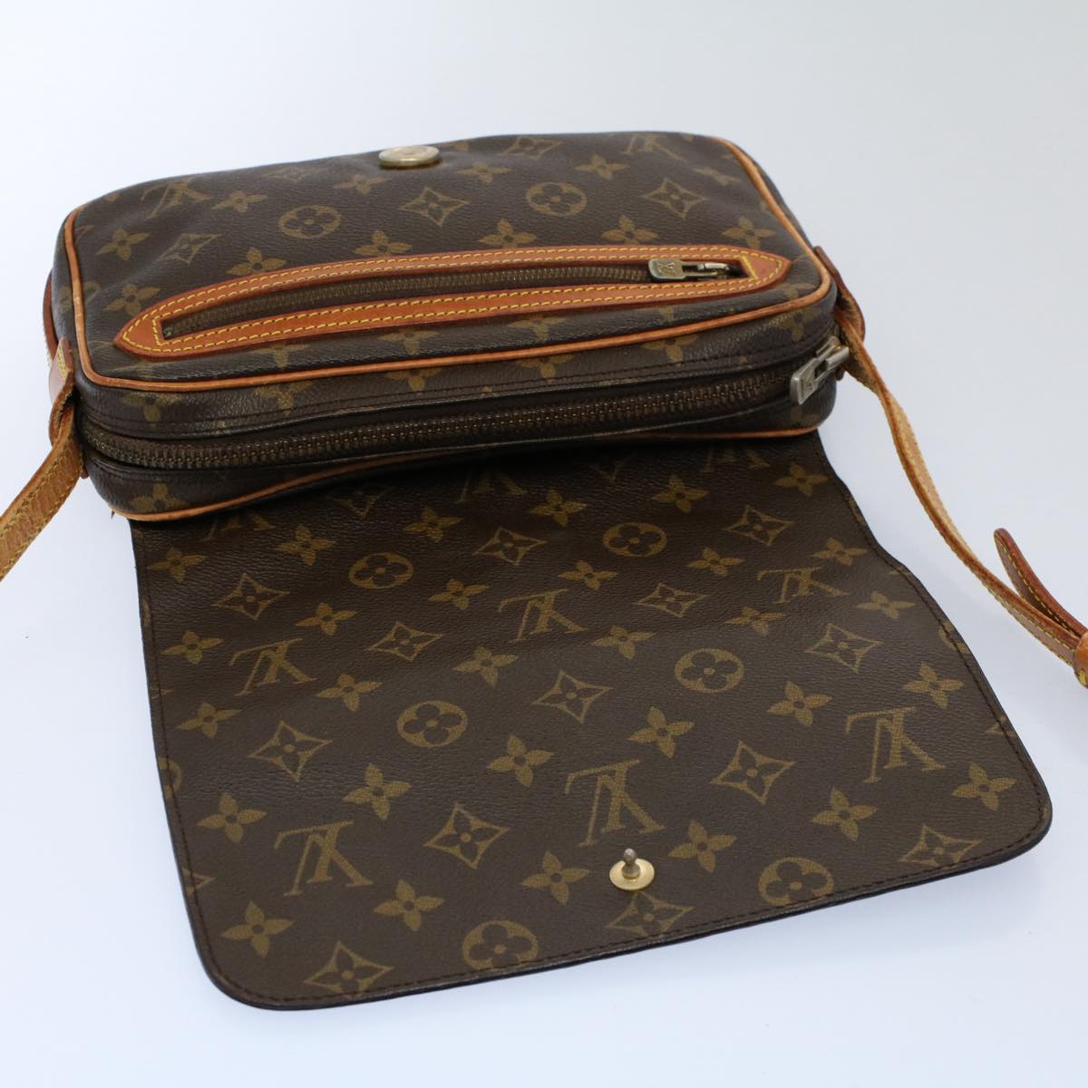 LOUIS VUITTON Monogram Saint Germain Shoulder Bag M51210 LV Auth 55308