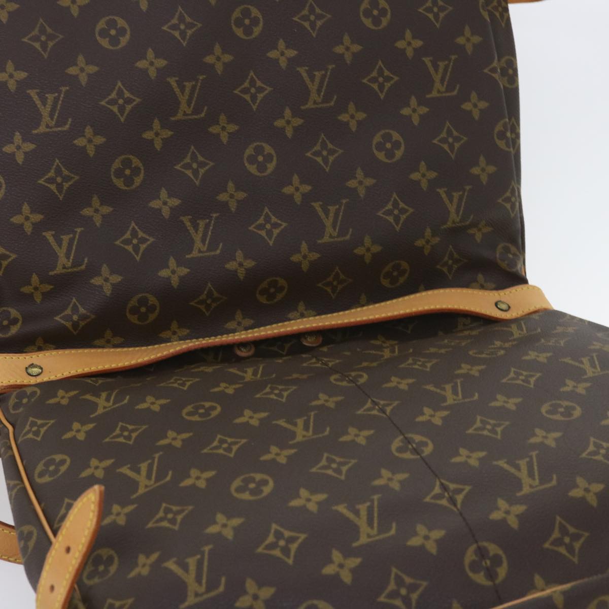 LOUIS VUITTON Monogram Saumur 35 Shoulder Bag M42254 LV Auth 55322