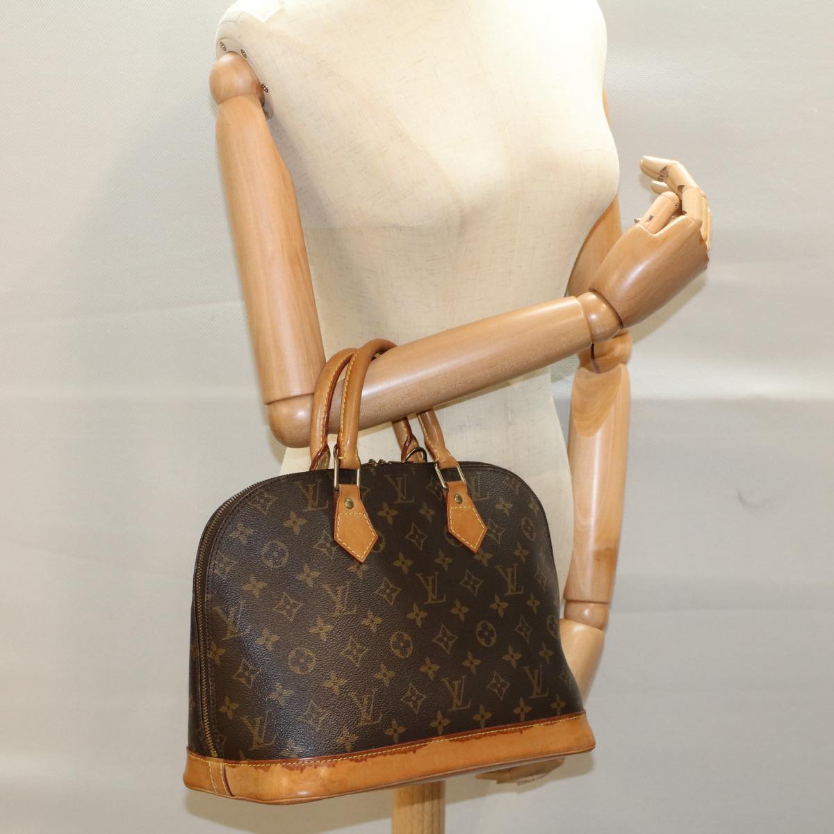 LOUIS VUITTON Monogram Alma Hand Bag M51130 LV Auth 55474