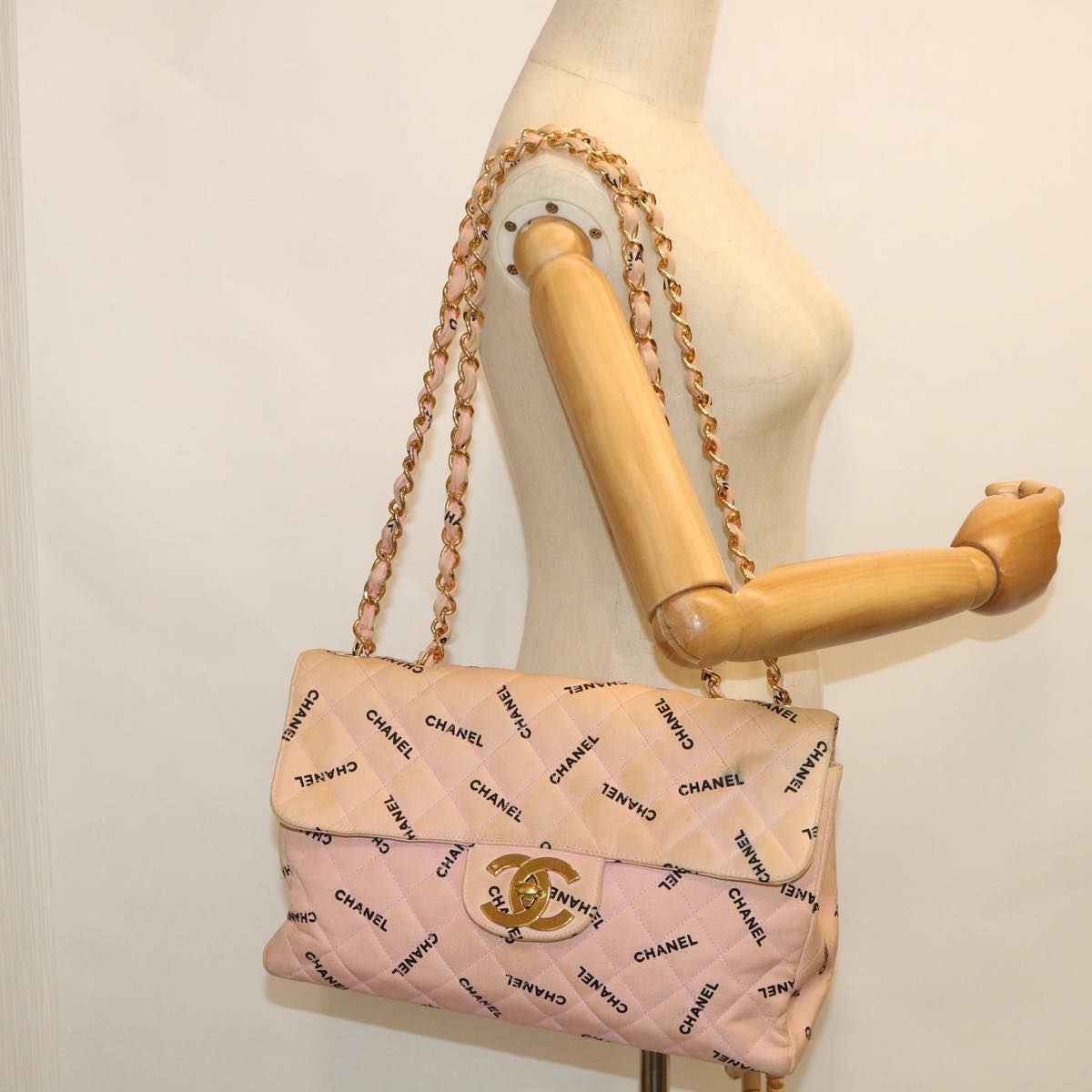 CHANEL Big Matelasse Chain Shoulder Bag Canvas Pink CC Auth 55578