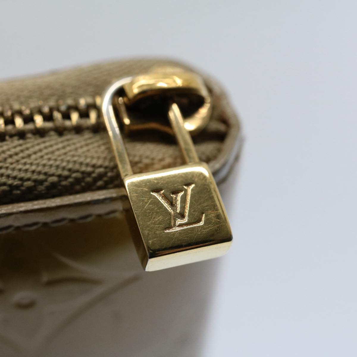 LOUIS VUITTON Monogram Vernis Bloom Compact Wallet Beige M91015 LV Auth 55611