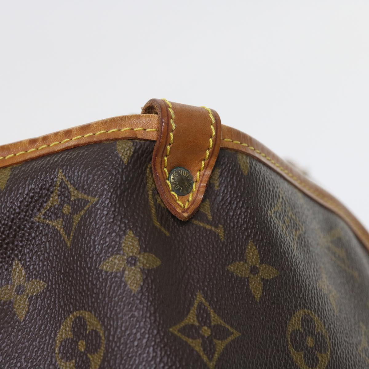 LOUIS VUITTON Monogram Saumur 30 Shoulder Bag M42256 LV Auth 55727