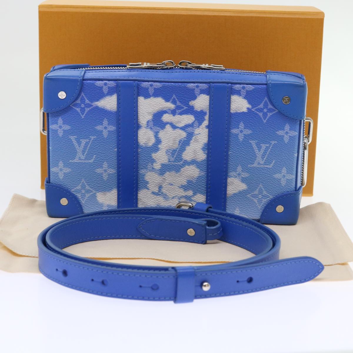 LOUIS VUITTON Monogram Clouds Soft Trunk Wallet Shoulder Bag M45432 Auth 55832A