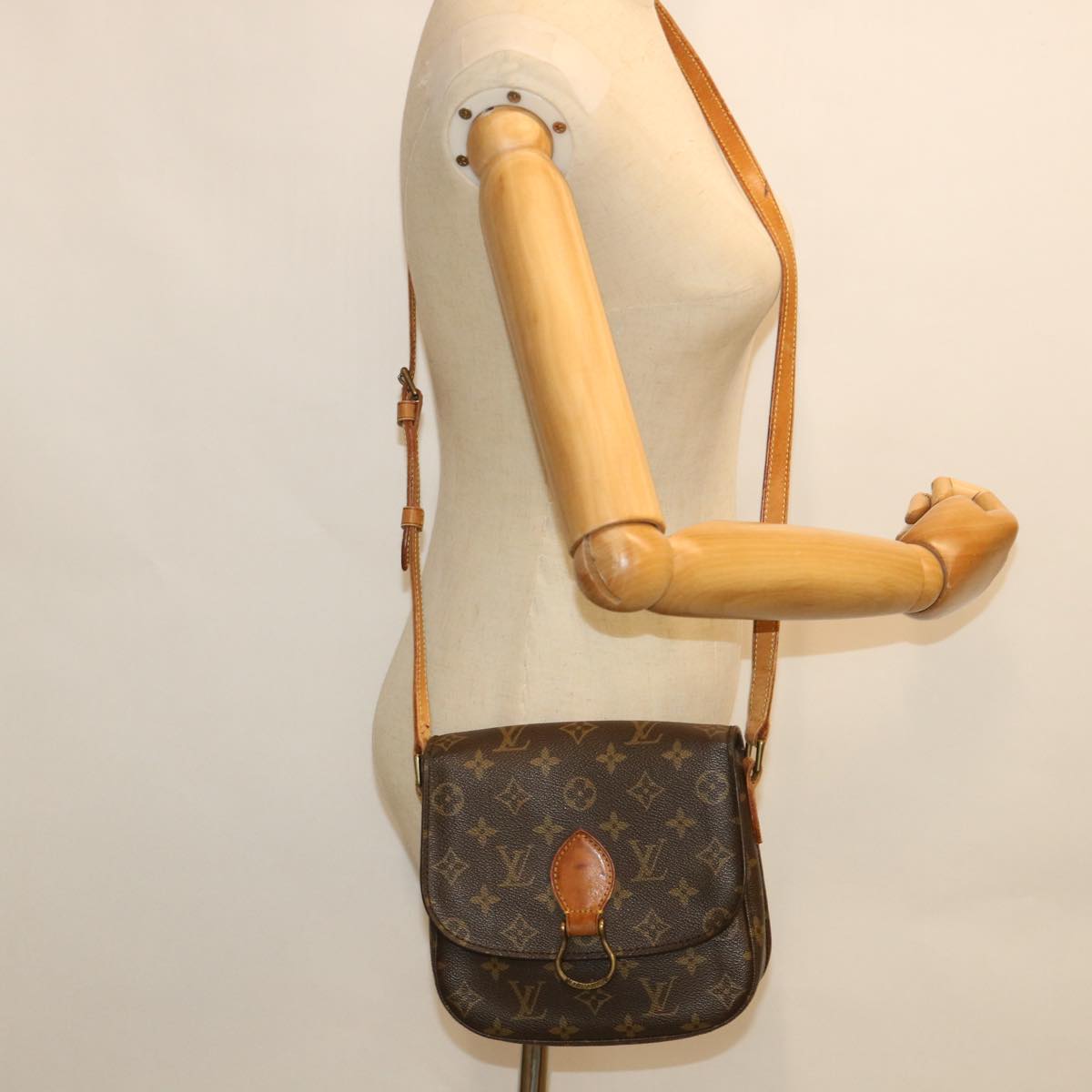 LOUIS VUITTON Monogram Saint Cloud MM Shoulder Bag M51243 LV Auth 55929