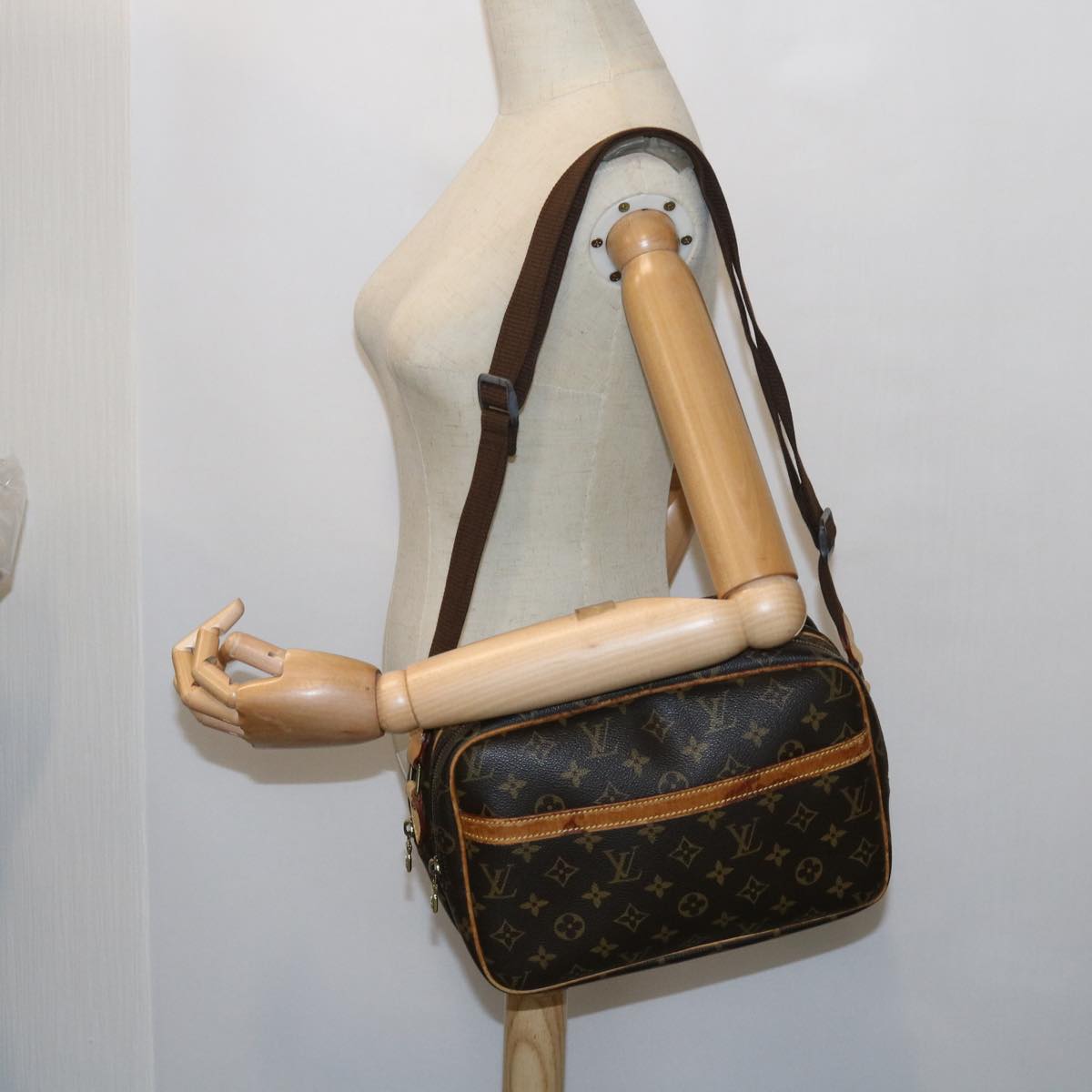 LOUIS VUITTON Monogram Reporter PM Shoulder Bag M45254 LV Auth 55948