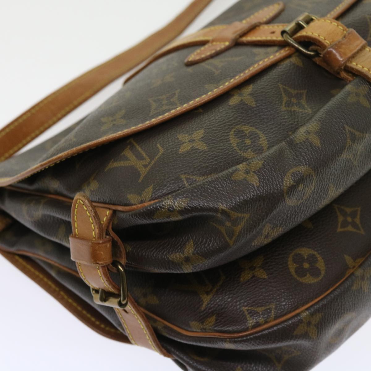 LOUIS VUITTON Monogram Saumur 30 Shoulder Bag M42256 LV Auth 55952