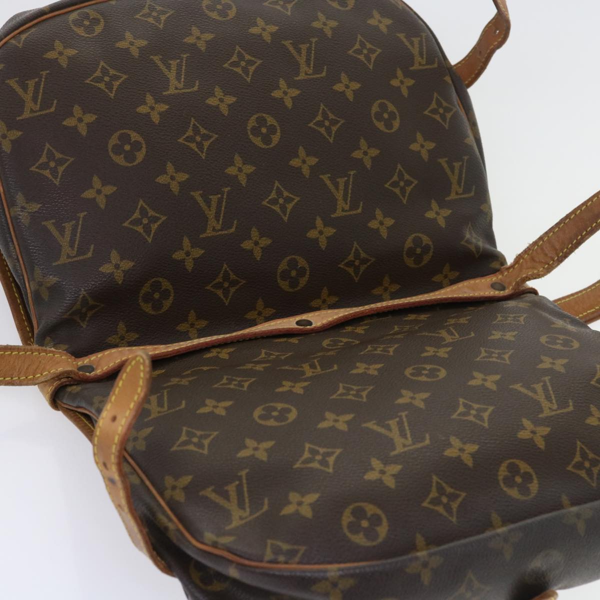 LOUIS VUITTON Monogram Saumur 30 Shoulder Bag M42256 LV Auth 55952