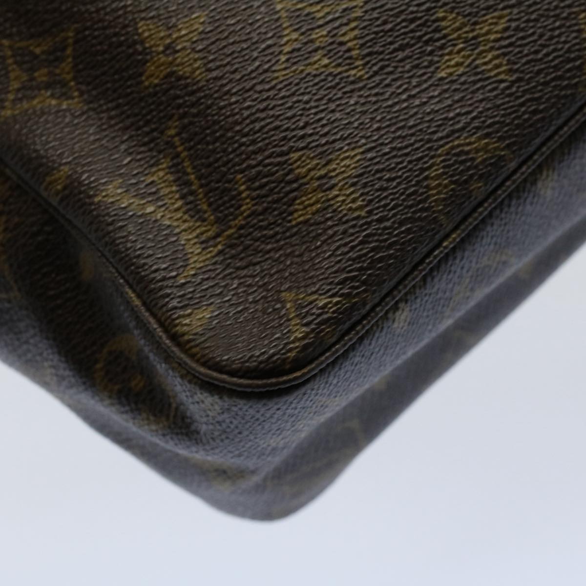 LOUIS VUITTON Monogram Trousse Toilette 28 Clutch Bag M47522 LV Auth 56177