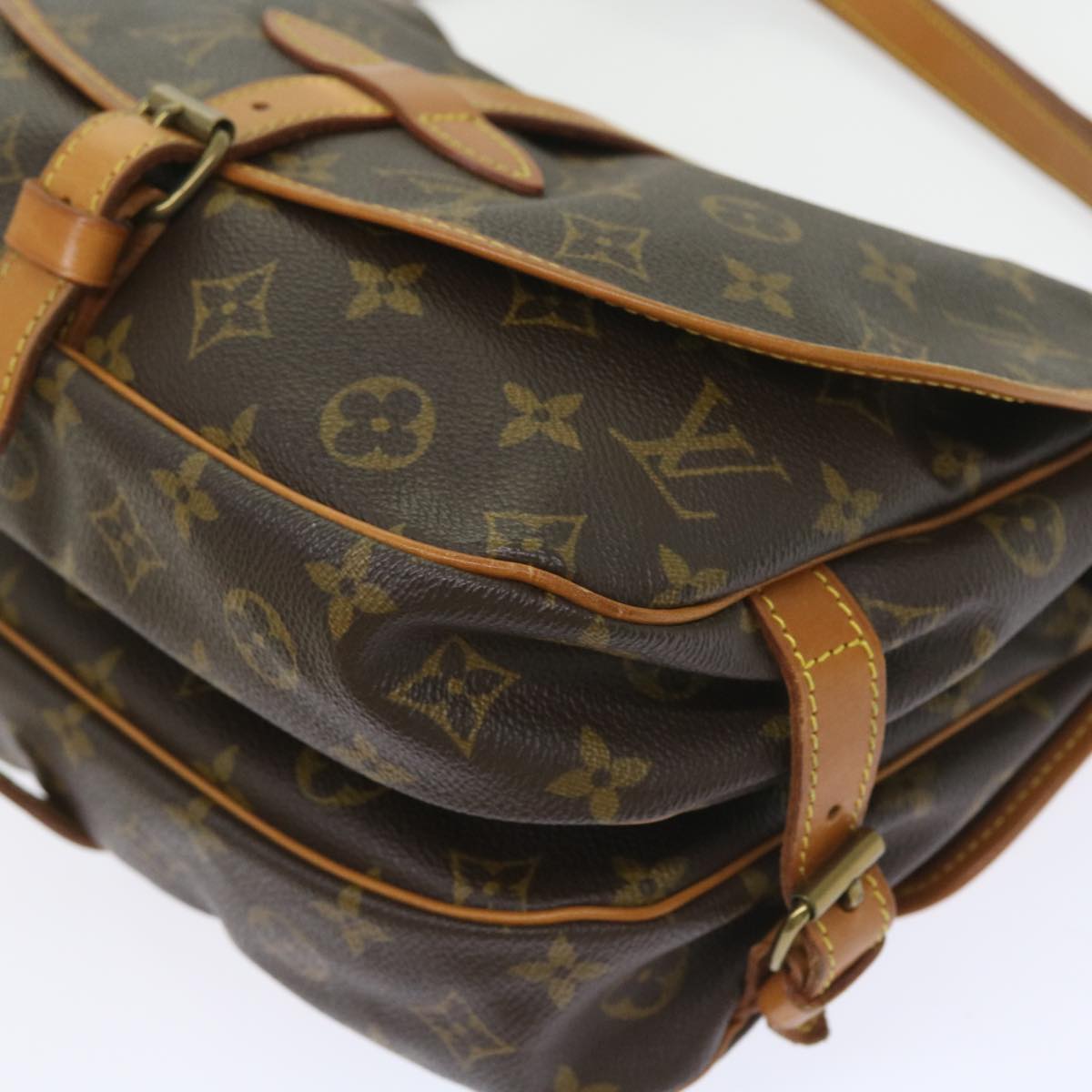 LOUIS VUITTON Monogram Saumur 30 Shoulder Bag M42256 LV Auth 56220