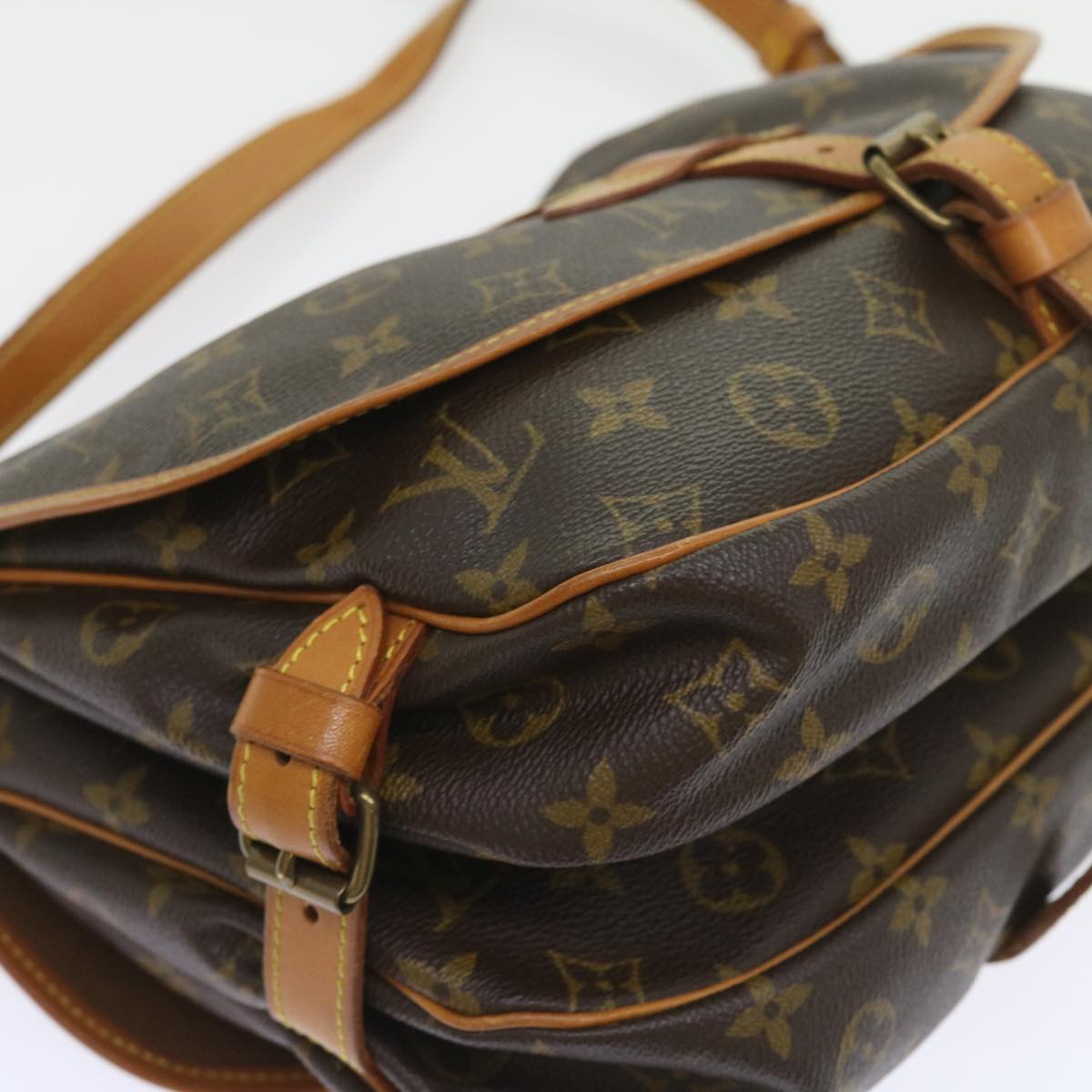 LOUIS VUITTON Monogram Saumur 30 Shoulder Bag M42256 LV Auth 56220