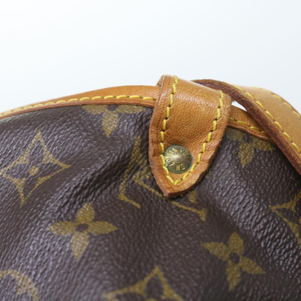 LOUIS VUITTON Monogram Saumur 30 Shoulder Bag M42256 LV Auth 56220