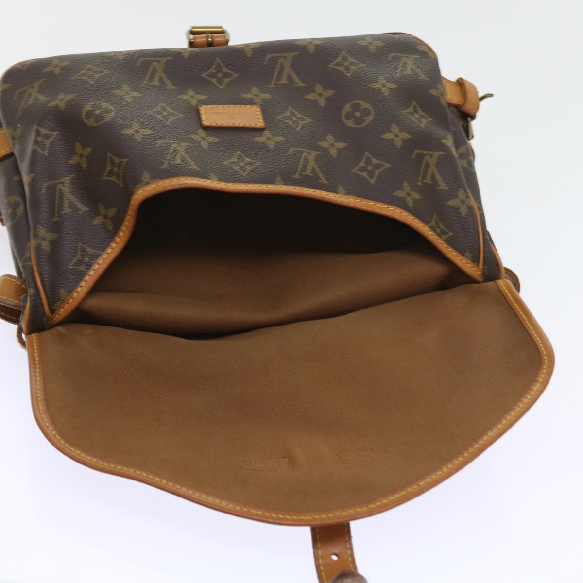 LOUIS VUITTON Monogram Saumur 30 Shoulder Bag M42256 LV Auth 56220