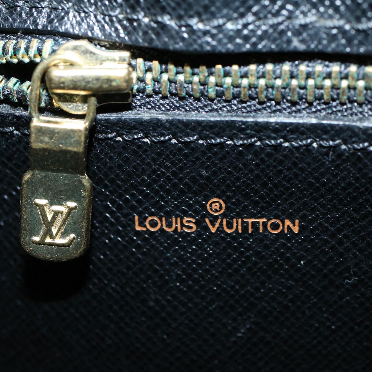 LOUIS VUITTON Epi June Feuille Shoulder Bag Green M52154 LV Auth 56655