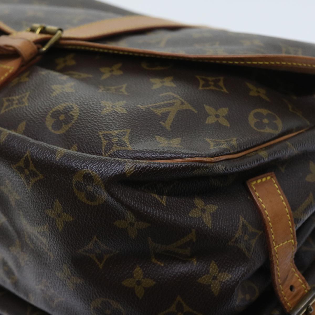 LOUIS VUITTON Monogram Saumur 35 Shoulder Bag M42254 LV Auth 56662