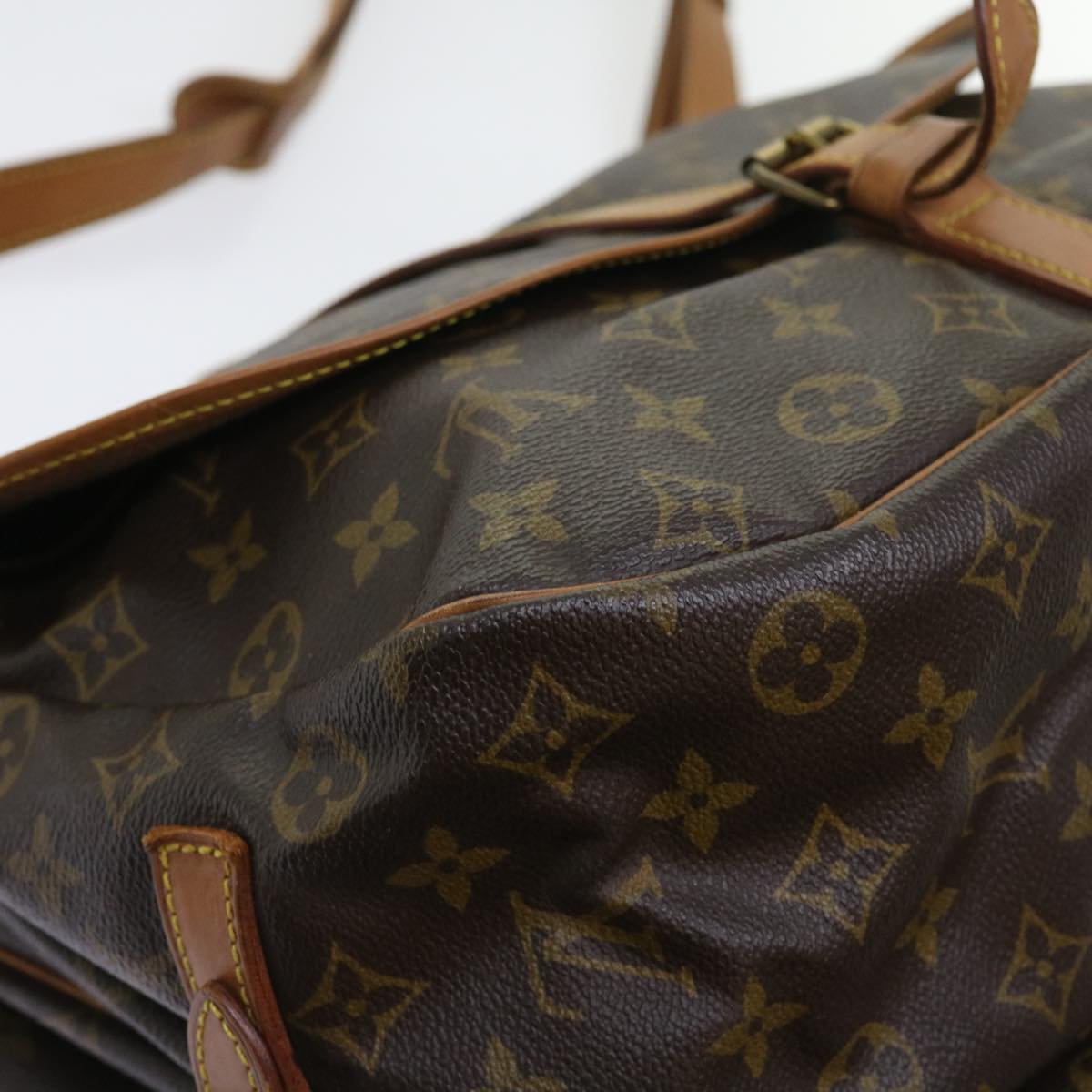 LOUIS VUITTON Monogram Saumur 35 Shoulder Bag M42254 LV Auth 56662